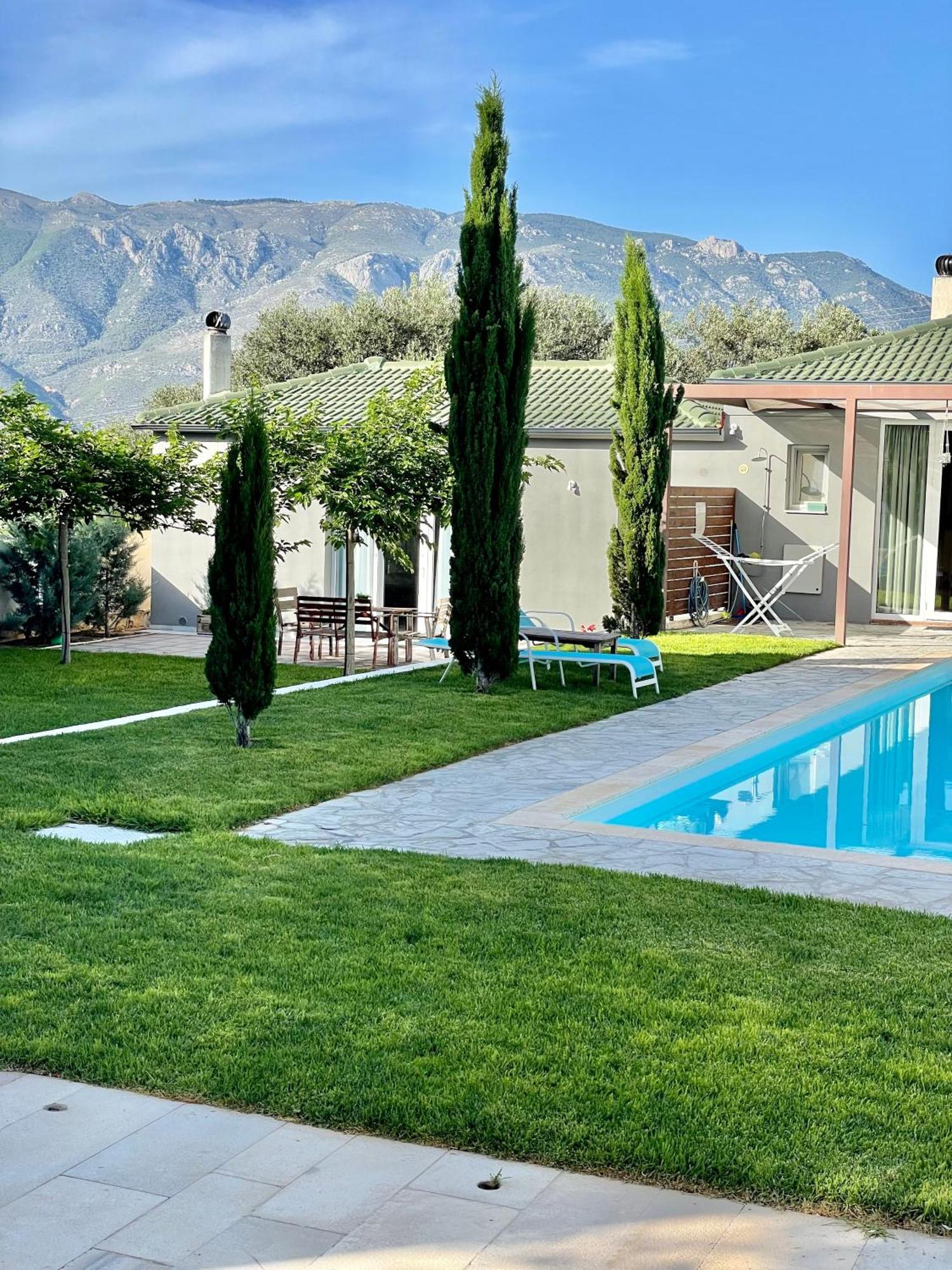 Pool Guesthouse Corinth 外观 照片
