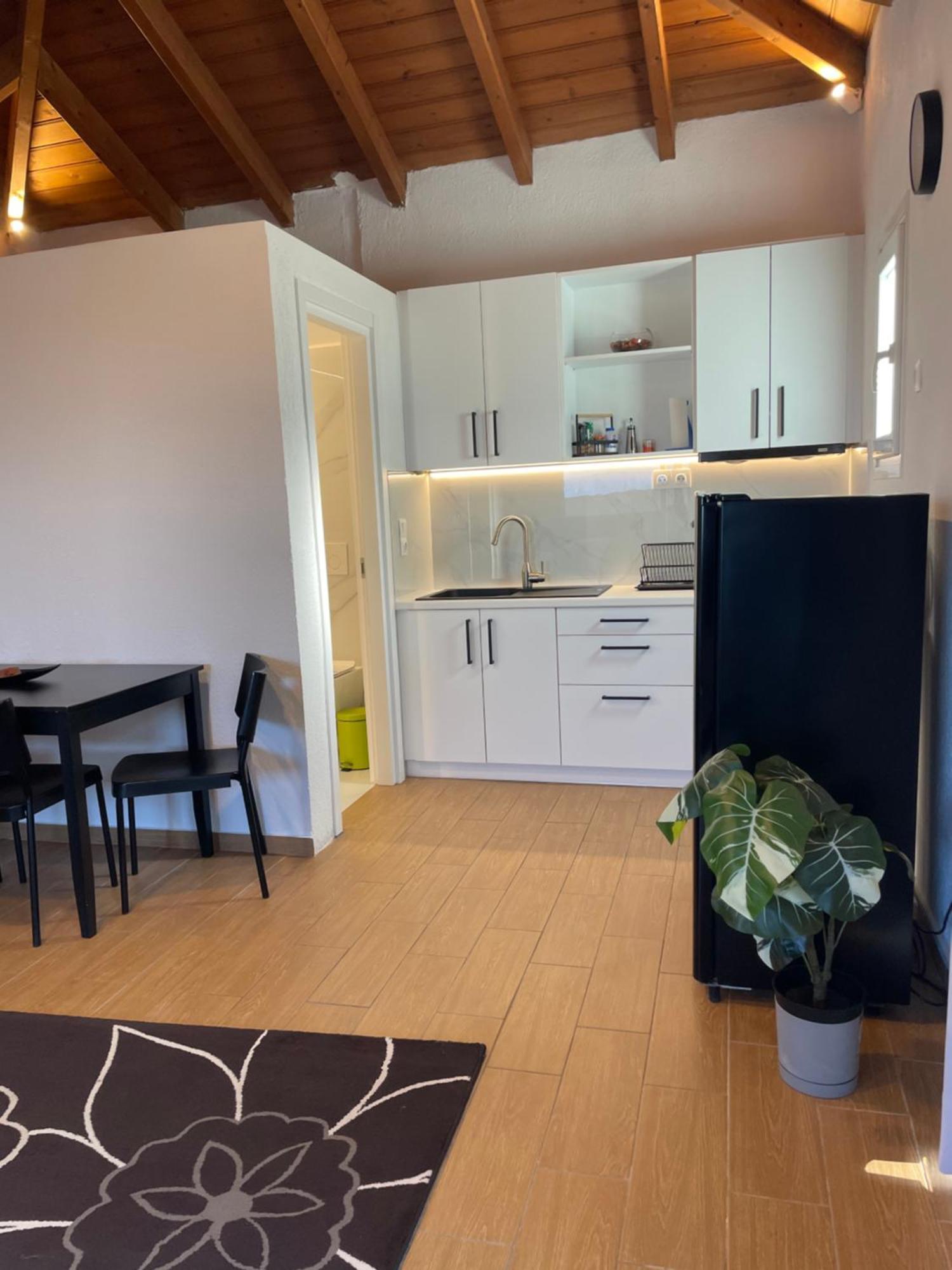 Pool Guesthouse Corinth 外观 照片